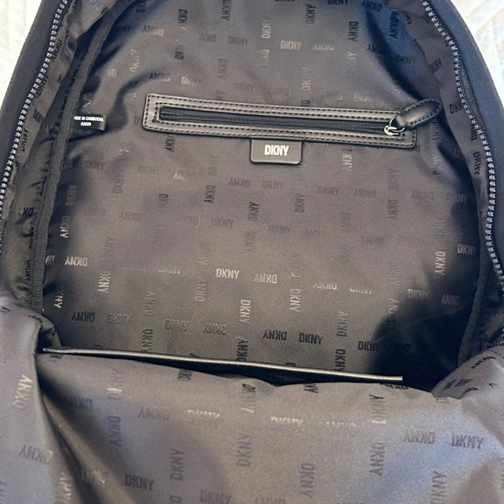 DKNY Neoprene &amp; Faux-Leather Zip-Top Backpack - New Without Tags - Picture 4 of 7